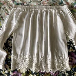 Second Female Off Shoulder Blouse Sz M